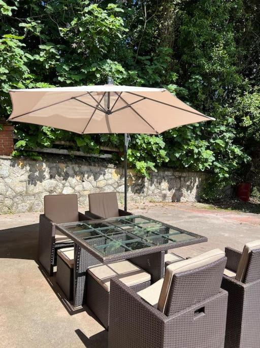 La Casona De La Carbayeda Villa Oviedo Eksteriør billede