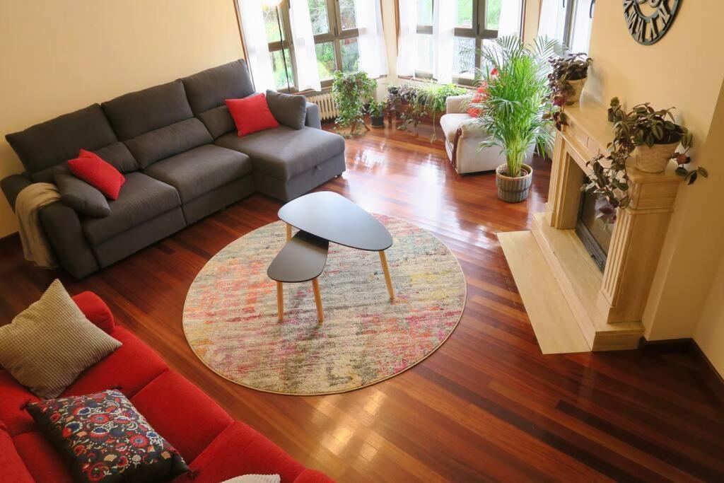 La Casona De La Carbayeda Villa Oviedo Eksteriør billede