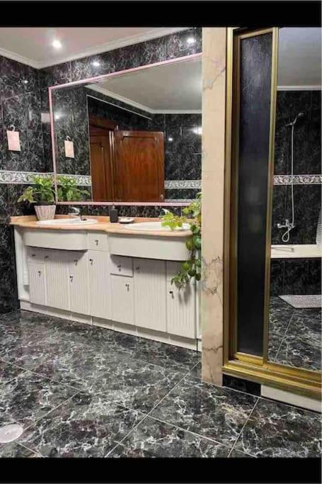 La Casona De La Carbayeda Villa Oviedo Eksteriør billede